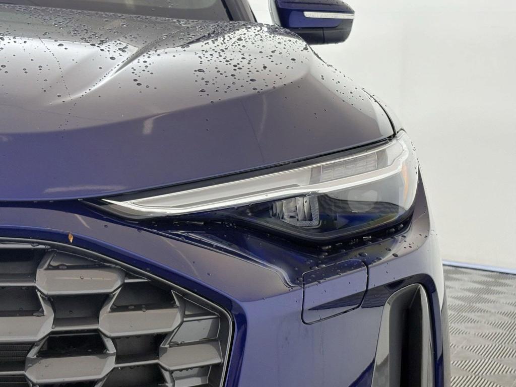 new 2025 Audi Q5 car, priced at $58,232