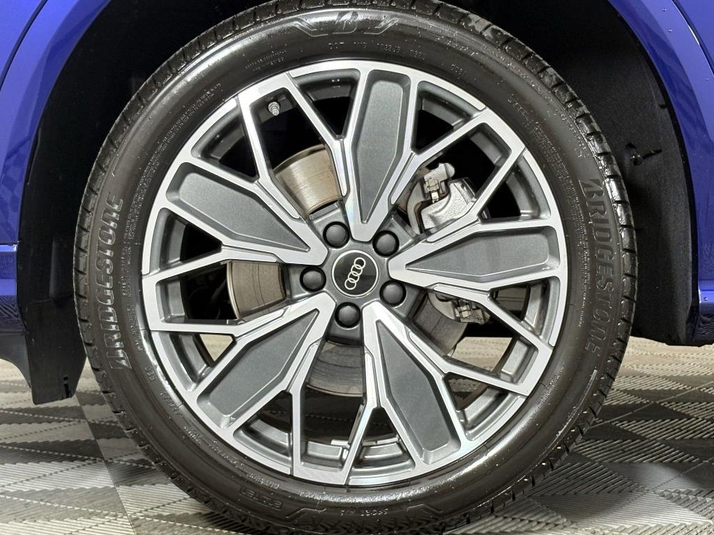 new 2025 Audi Q5 car, priced at $58,232