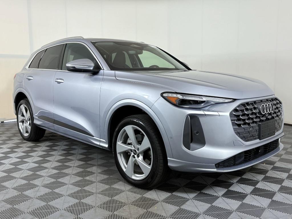 new 2025 Audi Q5 car, priced at $58,841