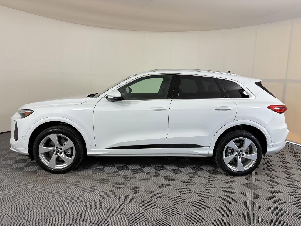 new 2025 Audi Q5 car, priced at $58,841