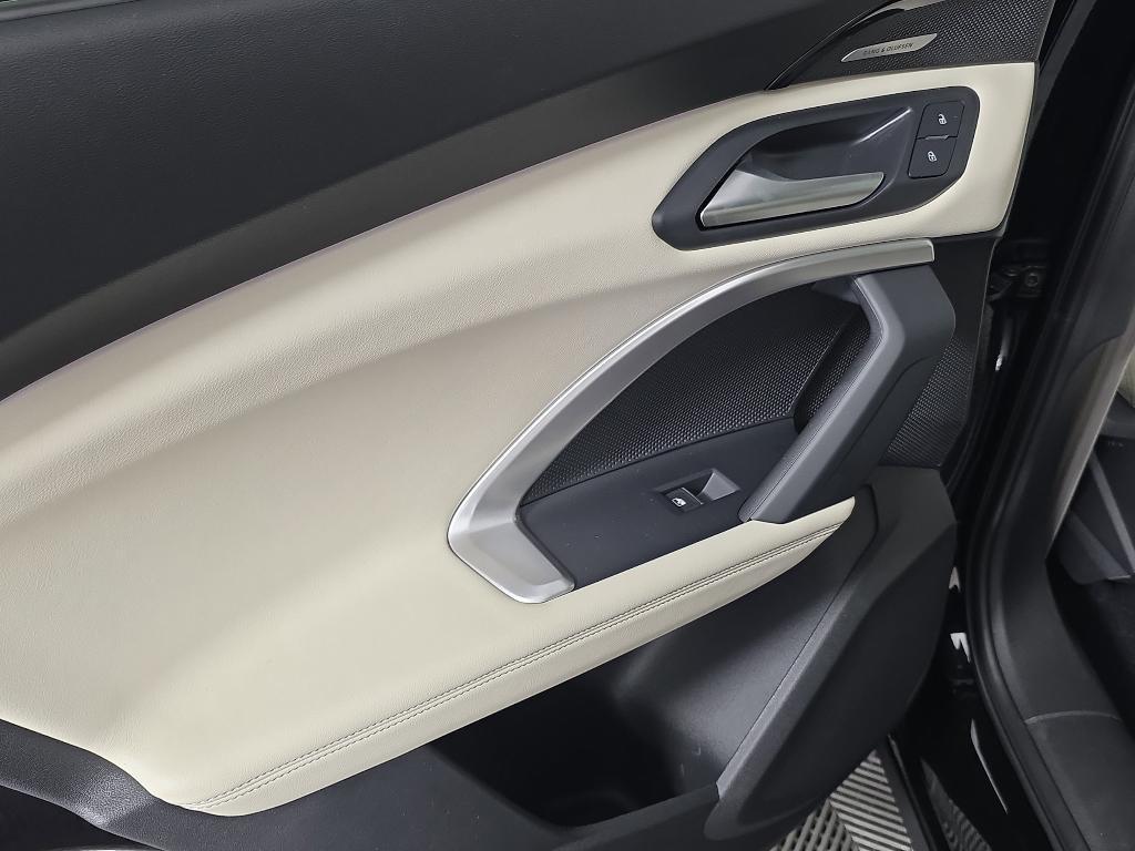 new 2025 Audi Q5 car, priced at $60,061