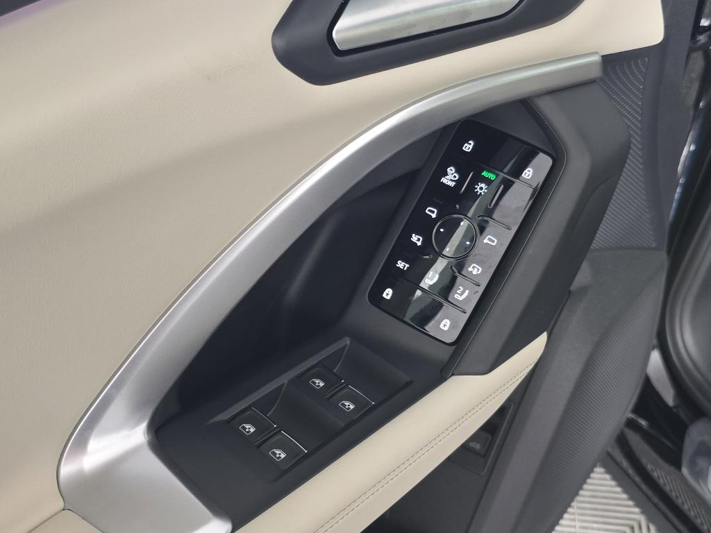 new 2025 Audi Q5 car, priced at $59,991