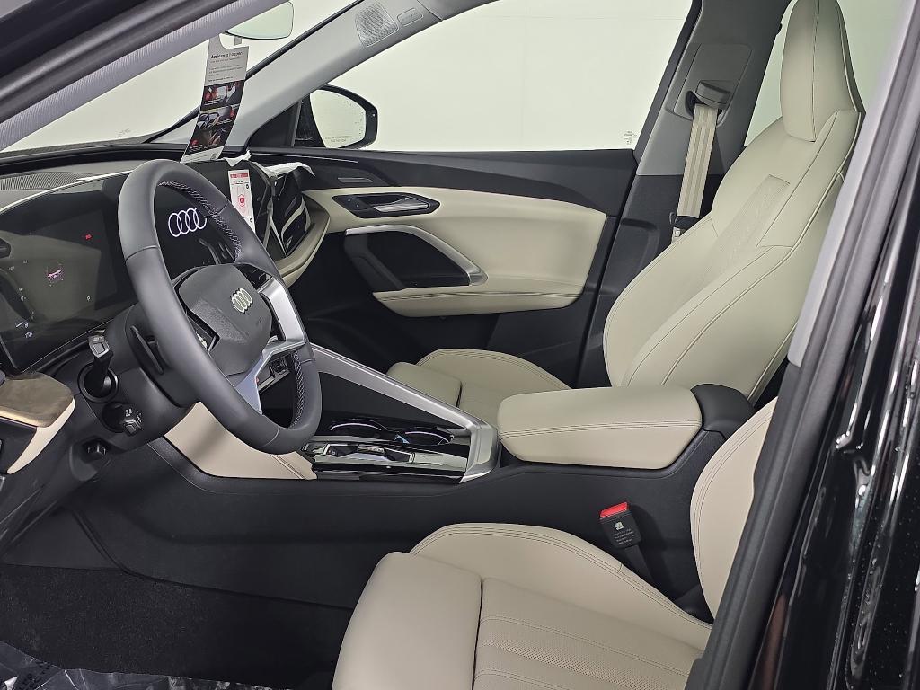 new 2025 Audi Q5 car, priced at $60,061