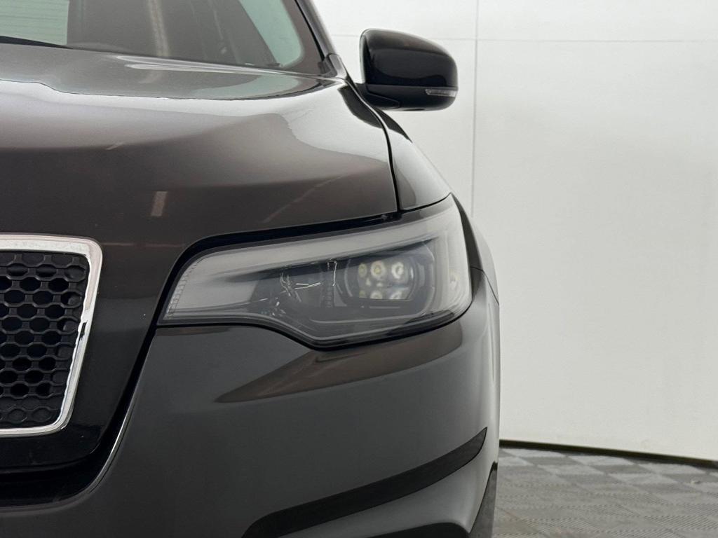 used 2019 Jeep Cherokee car, priced at $13,998