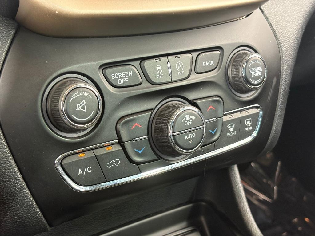 used 2015 Jeep Cherokee car, priced at $7,997