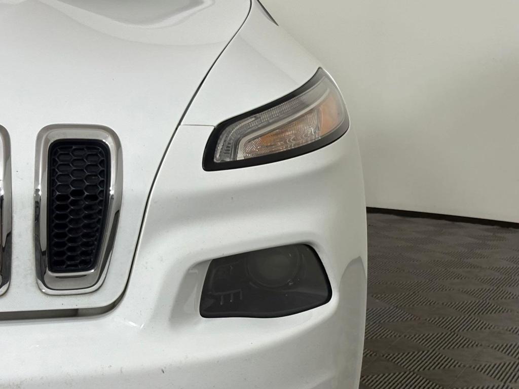 used 2015 Jeep Cherokee car, priced at $7,997