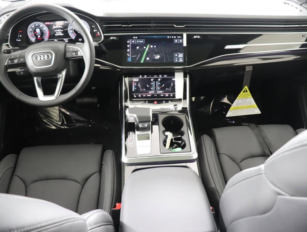 new 2025 Audi Q7 car, priced at $86,801