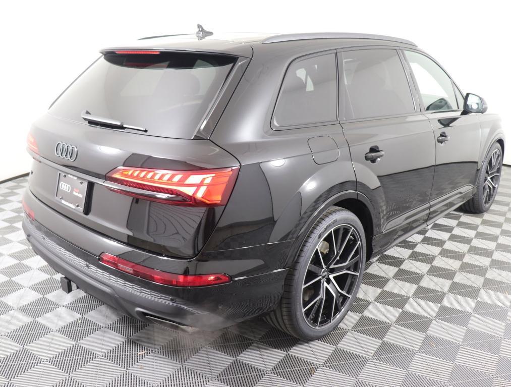 new 2025 Audi Q7 car, priced at $86,801