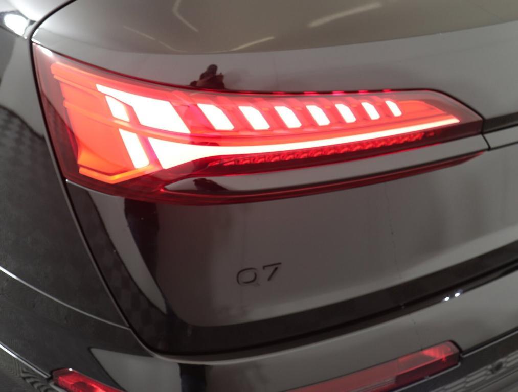 new 2025 Audi Q7 car, priced at $86,801