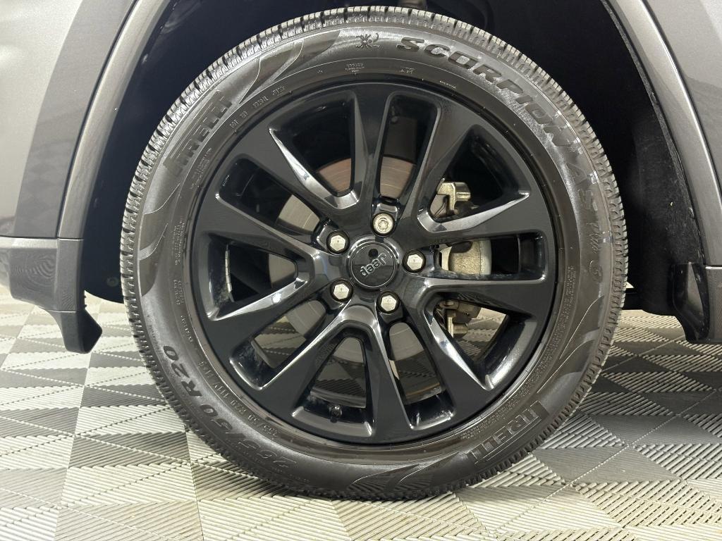 used 2019 Jeep Grand Cherokee car, priced at $18,999