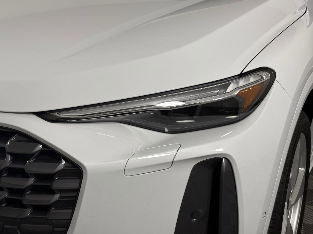 new 2025 Audi Q5 car, priced at $63,551