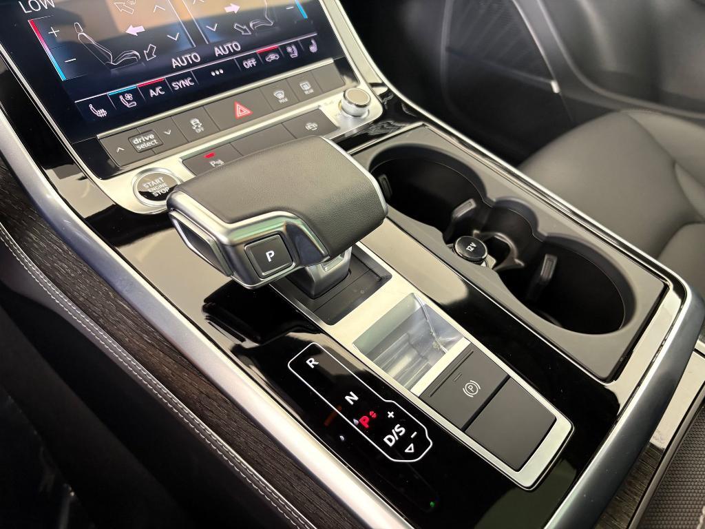 used 2025 Audi Q7 car, priced at $53,998