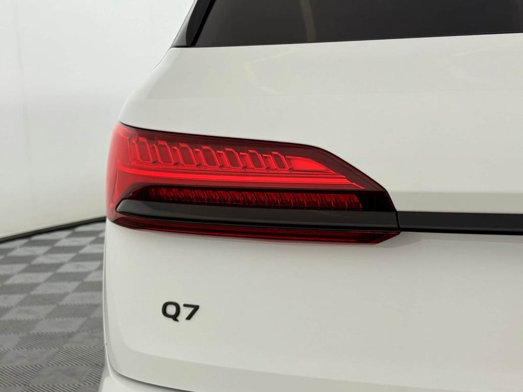 used 2025 Audi Q7 car, priced at $53,998