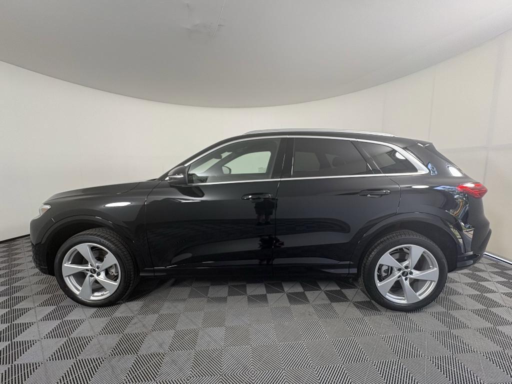 new 2025 Audi Q5 car, priced at $60,071