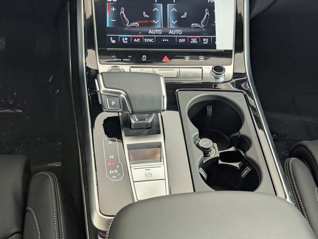 new 2025 Audi Q7 car, priced at $79,561