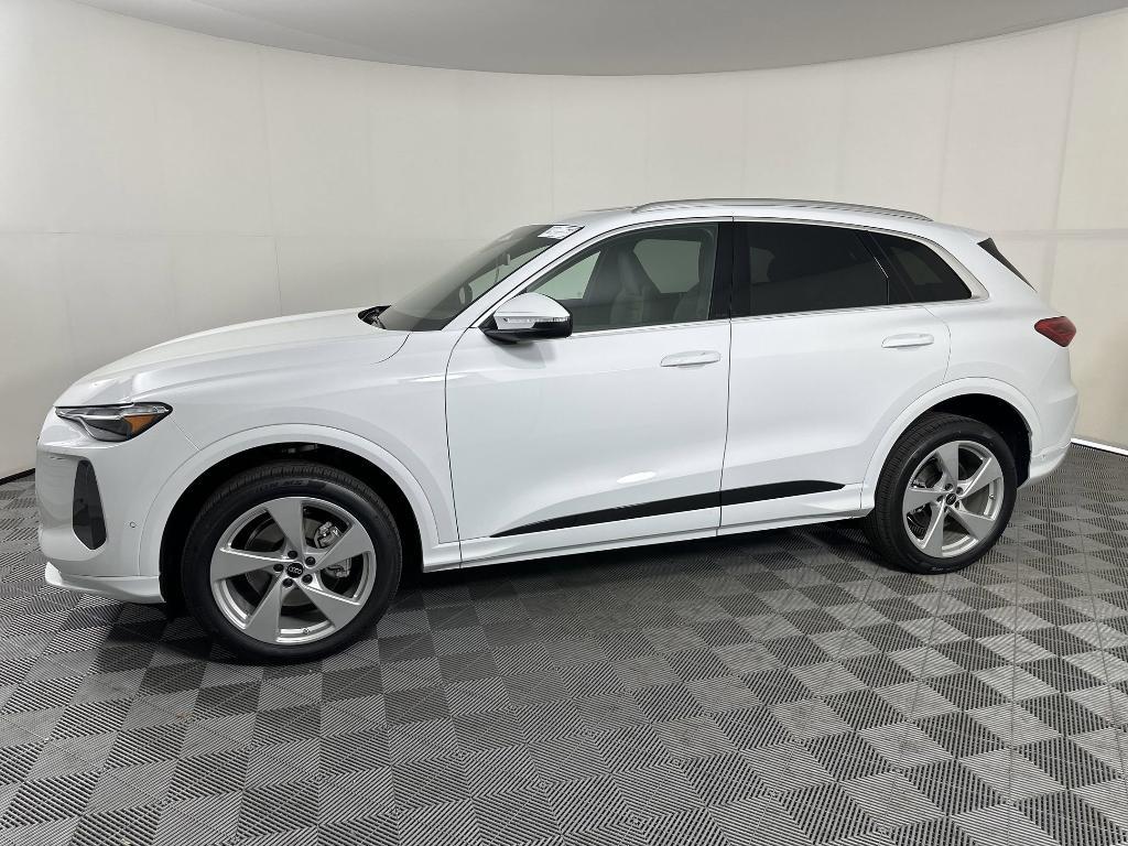 new 2025 Audi Q5 car, priced at $58,841