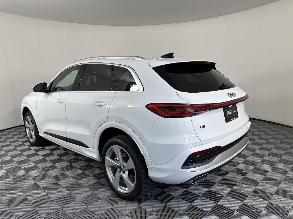 new 2025 Audi Q5 car, priced at $60,071