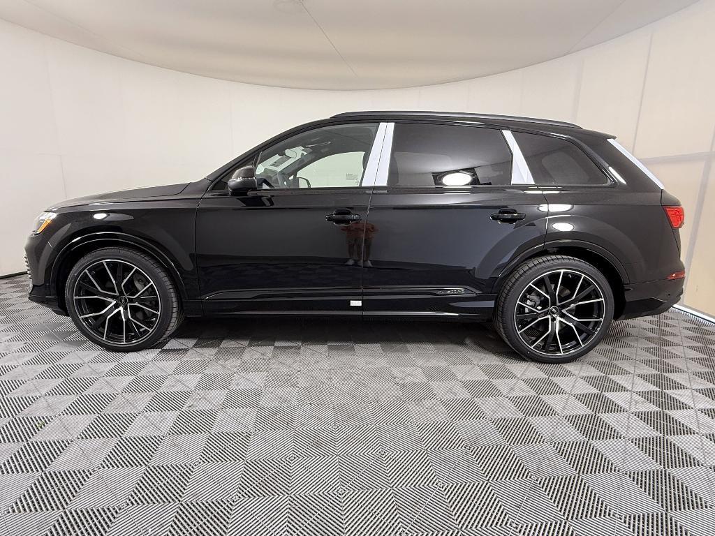 new 2025 Audi Q7 car, priced at $71,055