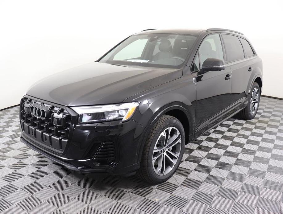 new 2025 Audi Q7 car, priced at $65,041