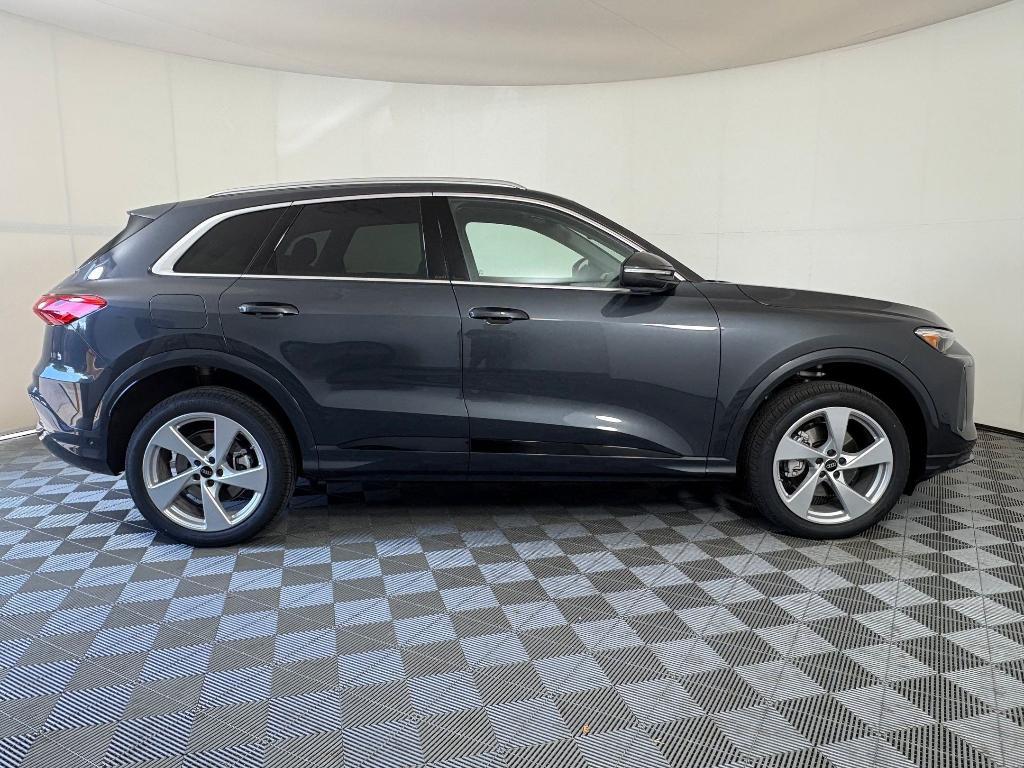 new 2025 Audi Q5 car, priced at $60,391