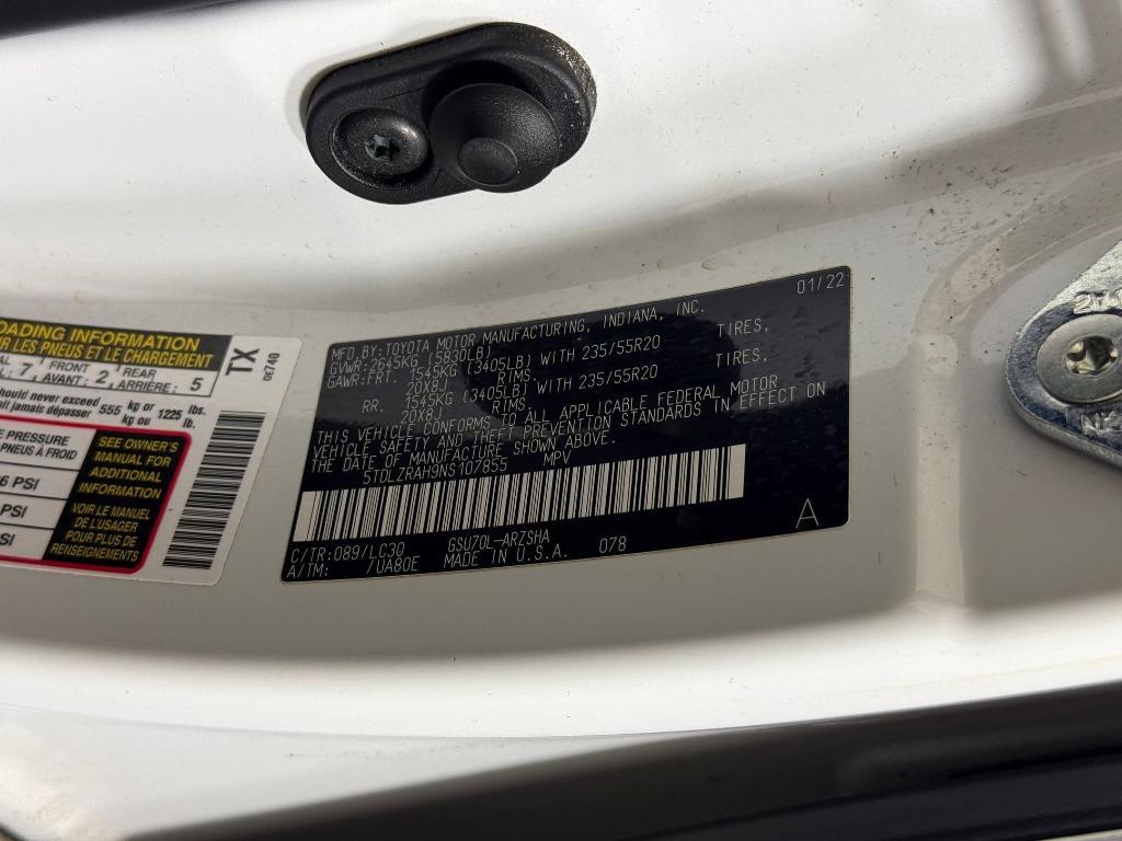 used 2022 Toyota Highlander car, priced at $28,999