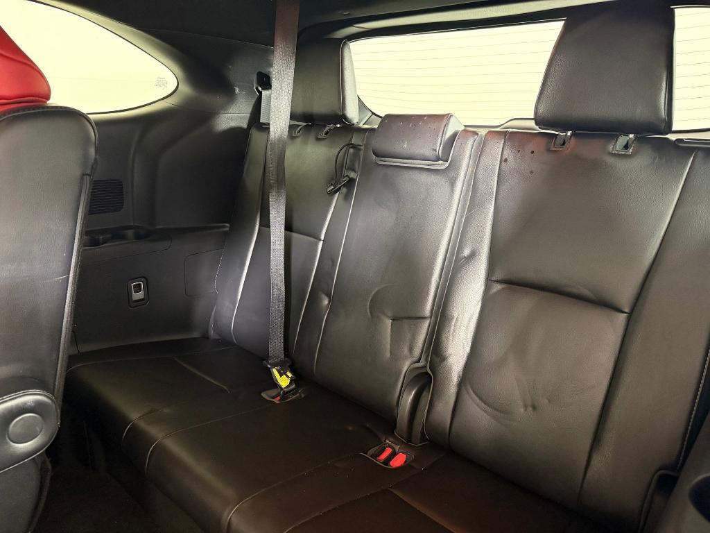 used 2022 Toyota Highlander car, priced at $28,999