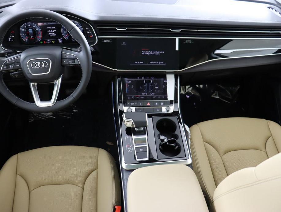 new 2025 Audi Q7 car, priced at $70,541