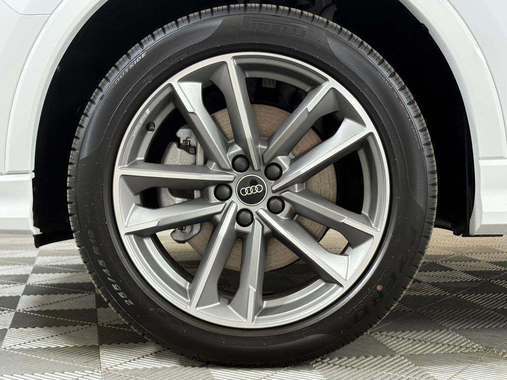 new 2025 Audi Q3 car, priced at $42,211