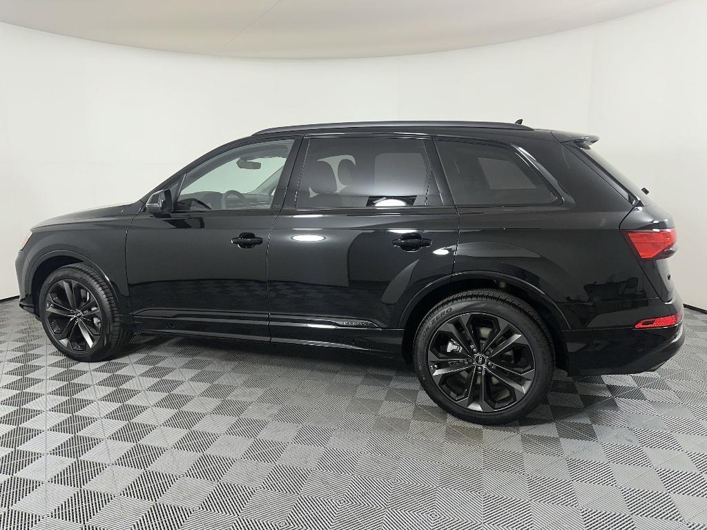 new 2025 Audi Q7 car, priced at $73,861