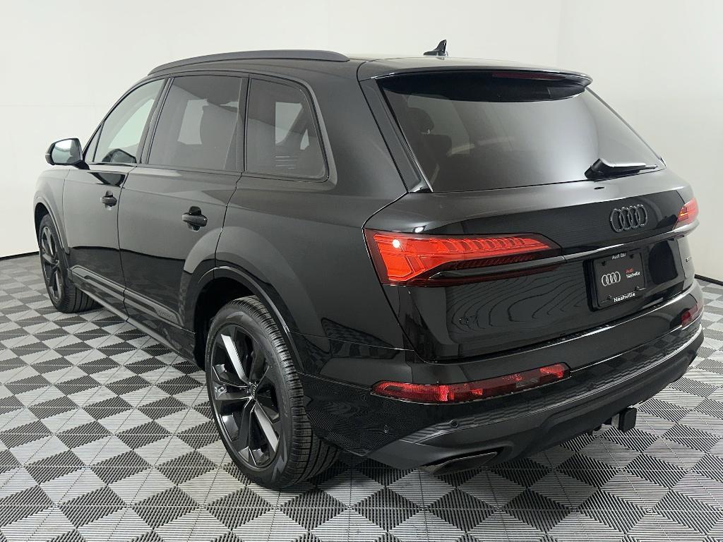 new 2025 Audi Q7 car, priced at $73,861
