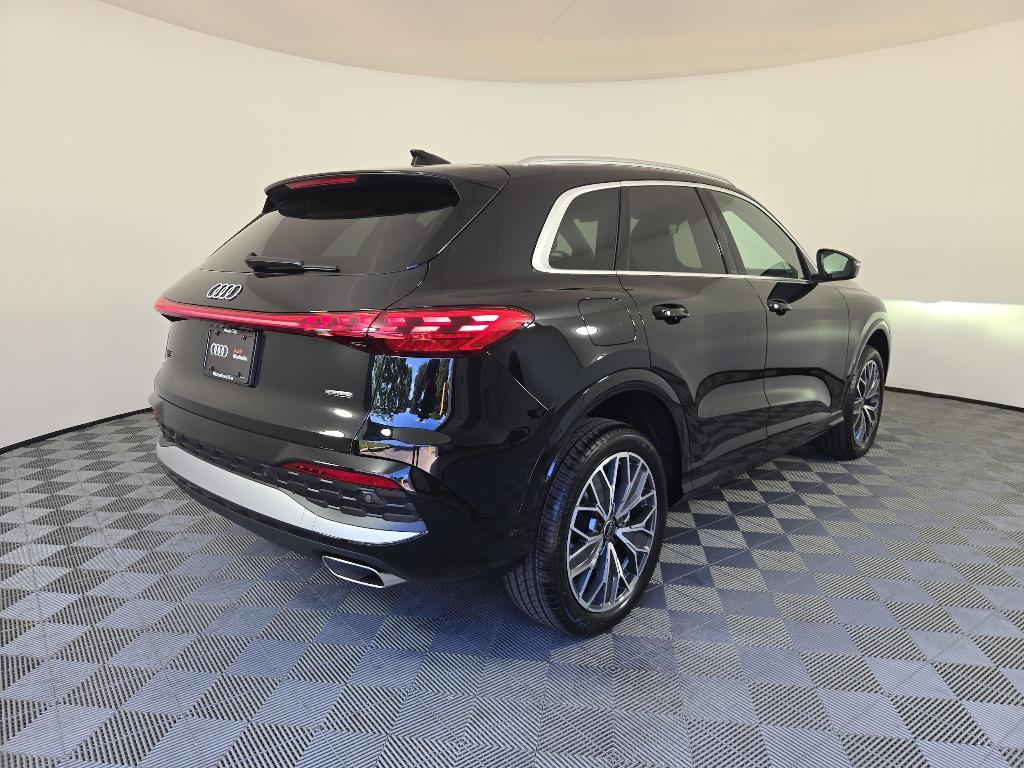 new 2025 Audi Q5 car, priced at $60,975