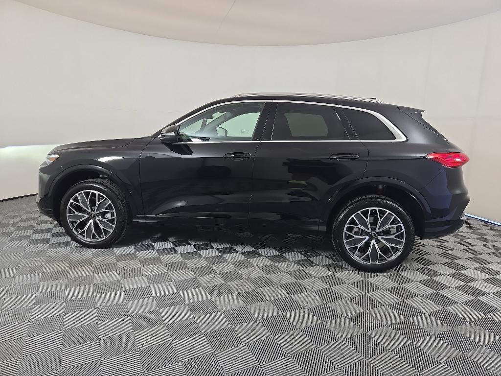 new 2025 Audi Q5 car, priced at $60,975