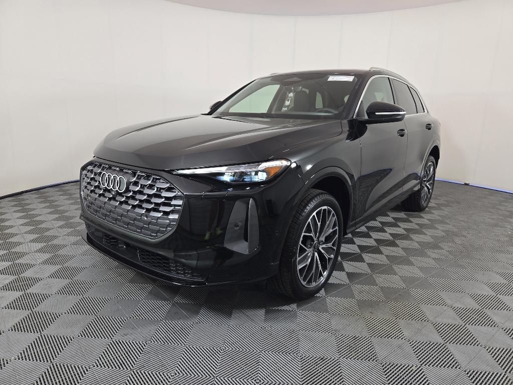 new 2025 Audi Q5 car, priced at $60,975