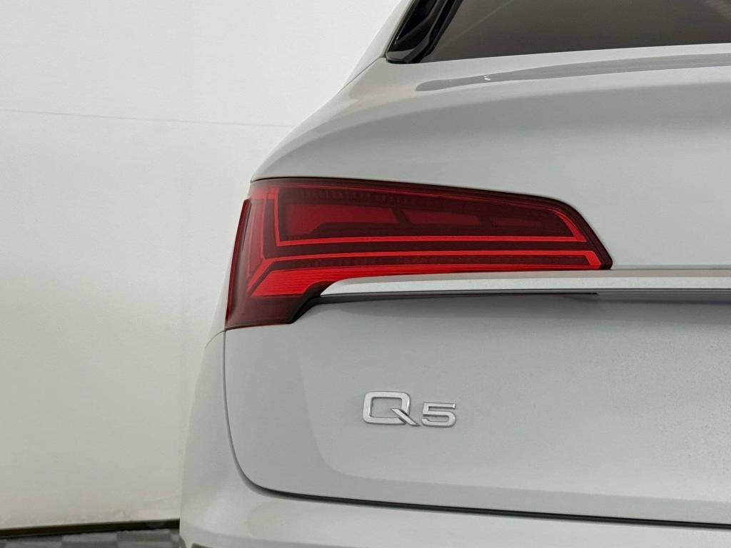 new 2025 Audi Q5 car, priced at $51,992