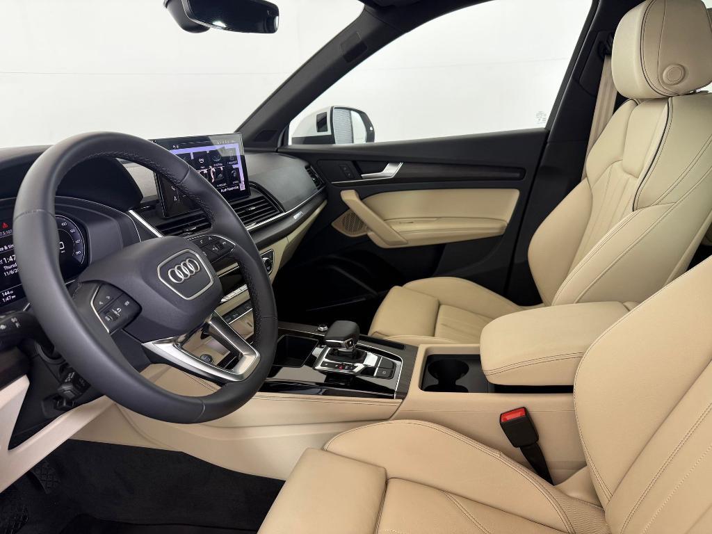 new 2025 Audi Q5 car, priced at $51,992