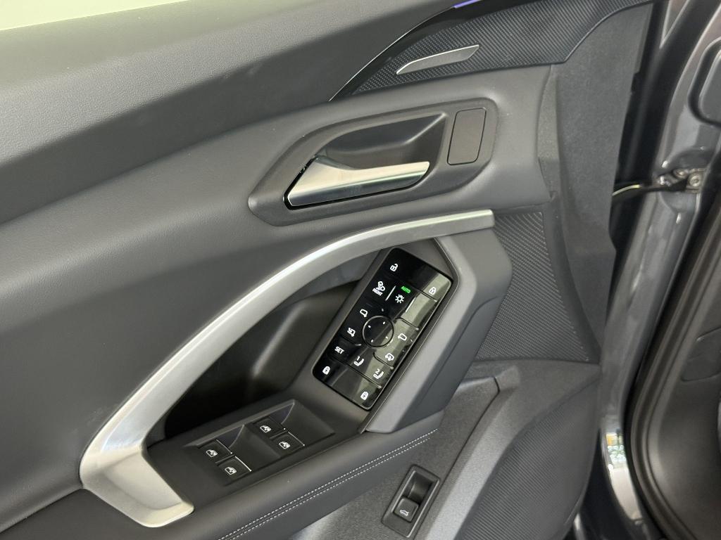new 2025 Audi Q5 car, priced at $60,071