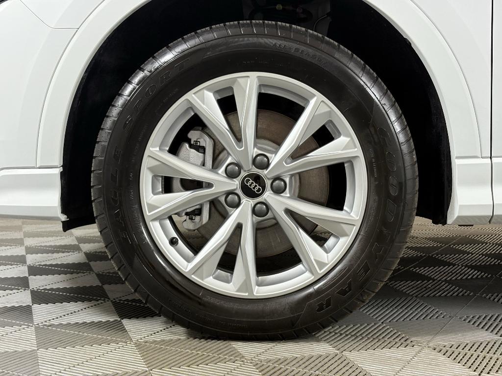 used 2024 Audi Q3 car, priced at $35,498