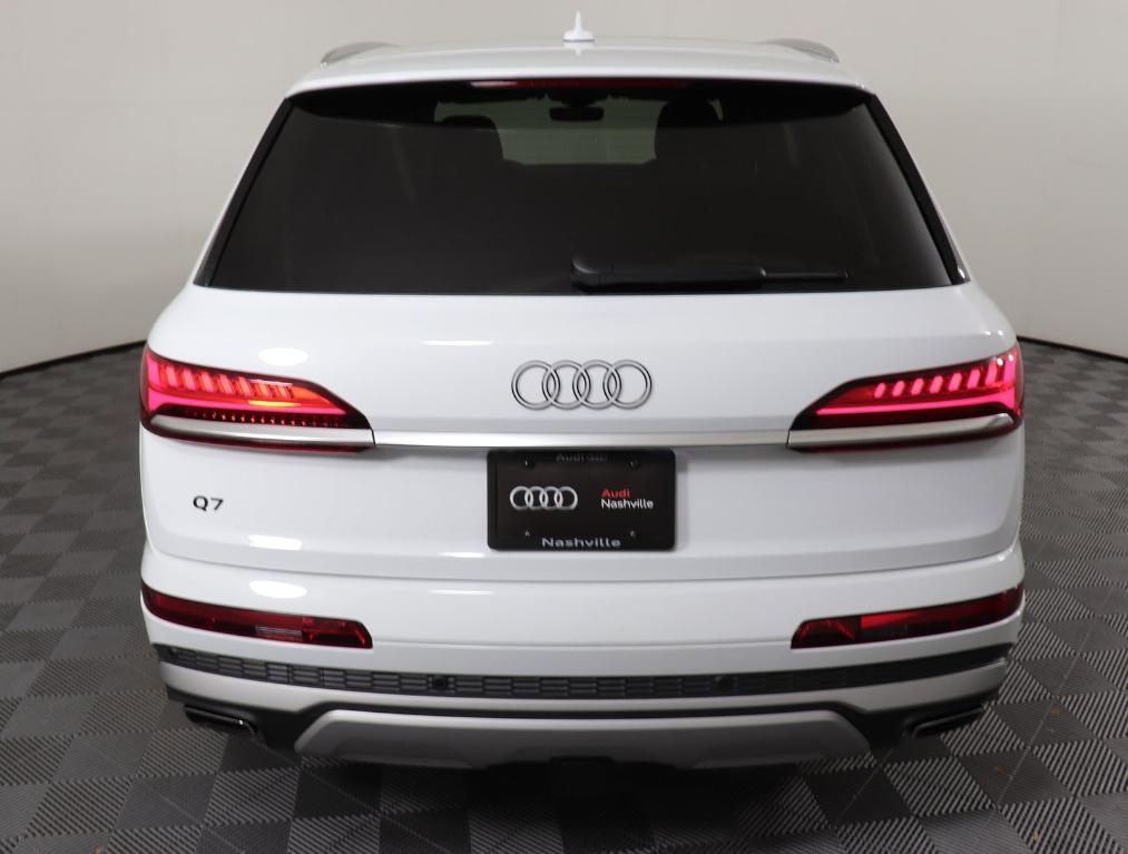 new 2025 Audi Q7 car, priced at $71,252