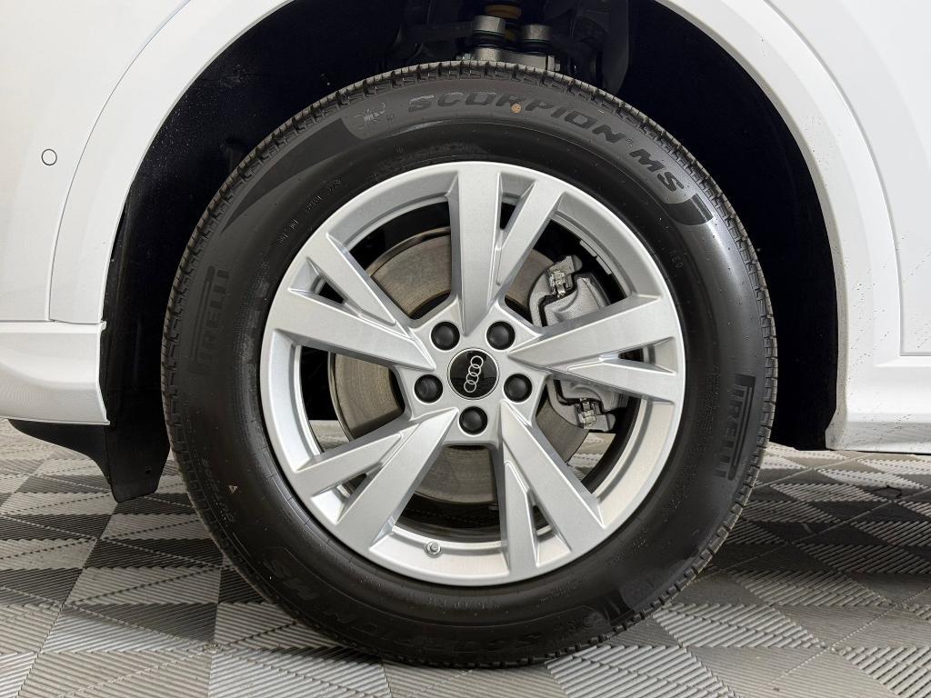 new 2025 Audi Q5 car, priced at $51,941