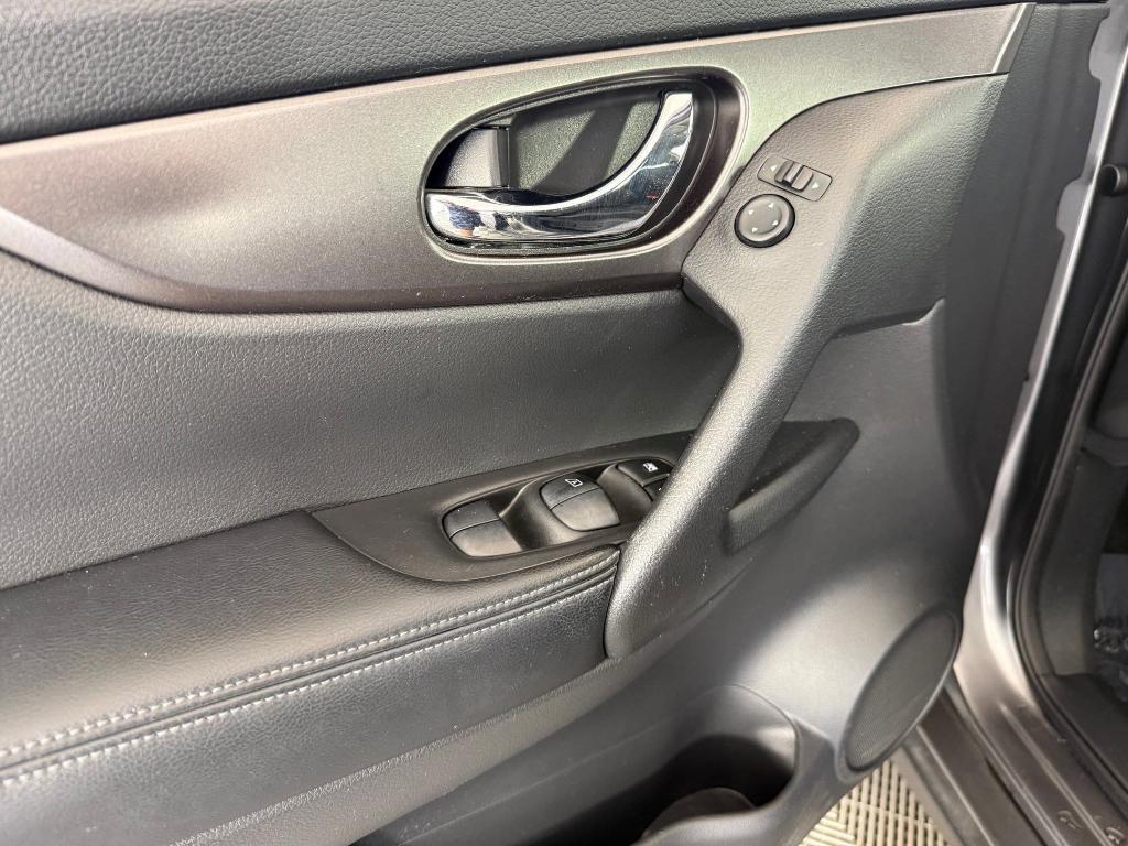 used 2015 Nissan Rogue car, priced at $7,497