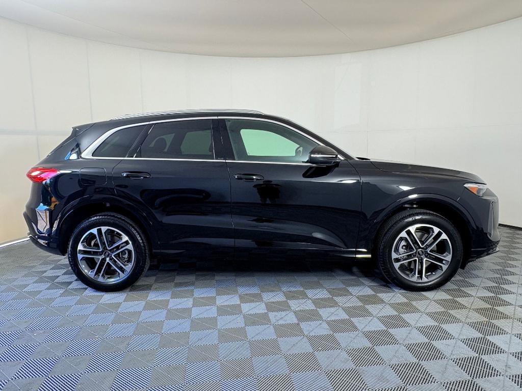 new 2025 Audi Q5 car, priced at $55,561