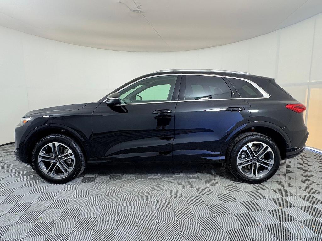 new 2025 Audi Q5 car, priced at $55,561