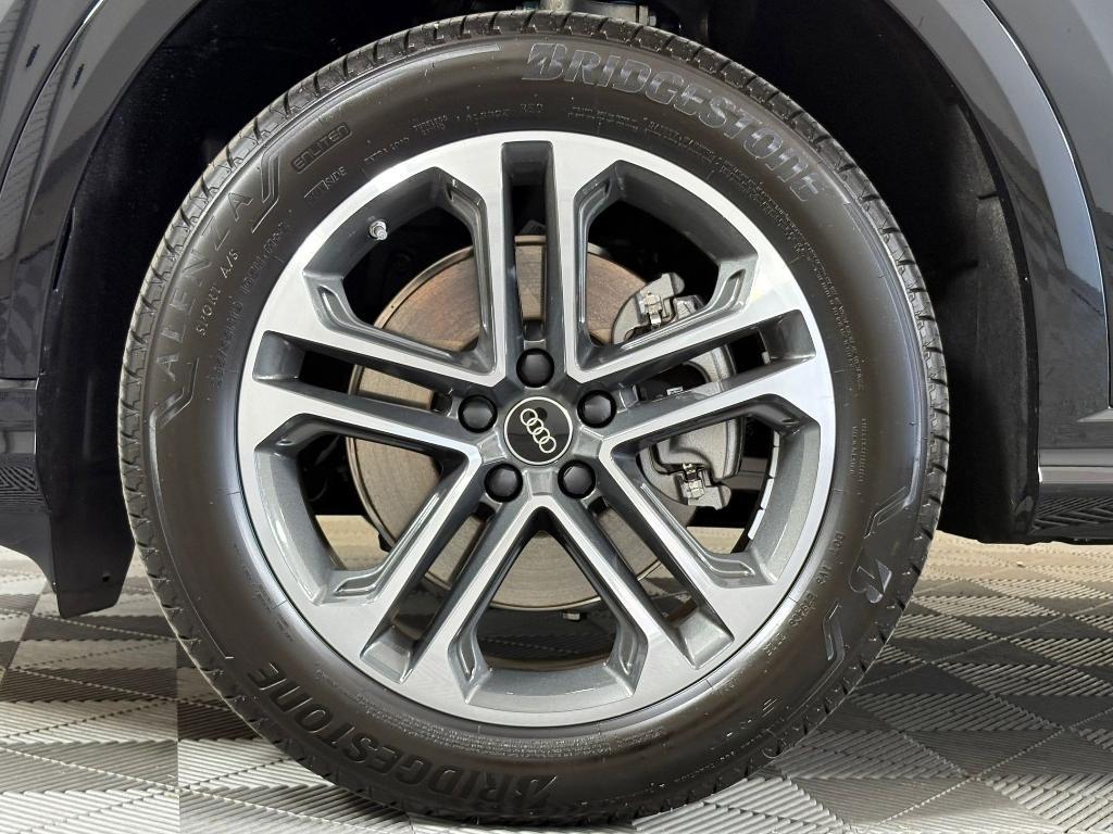 new 2025 Audi Q5 car, priced at $55,561