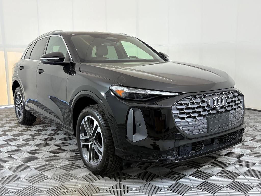 new 2025 Audi Q5 car, priced at $55,561