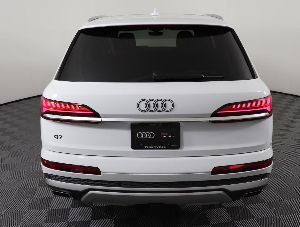 new 2025 Audi Q7 car, priced at $71,112