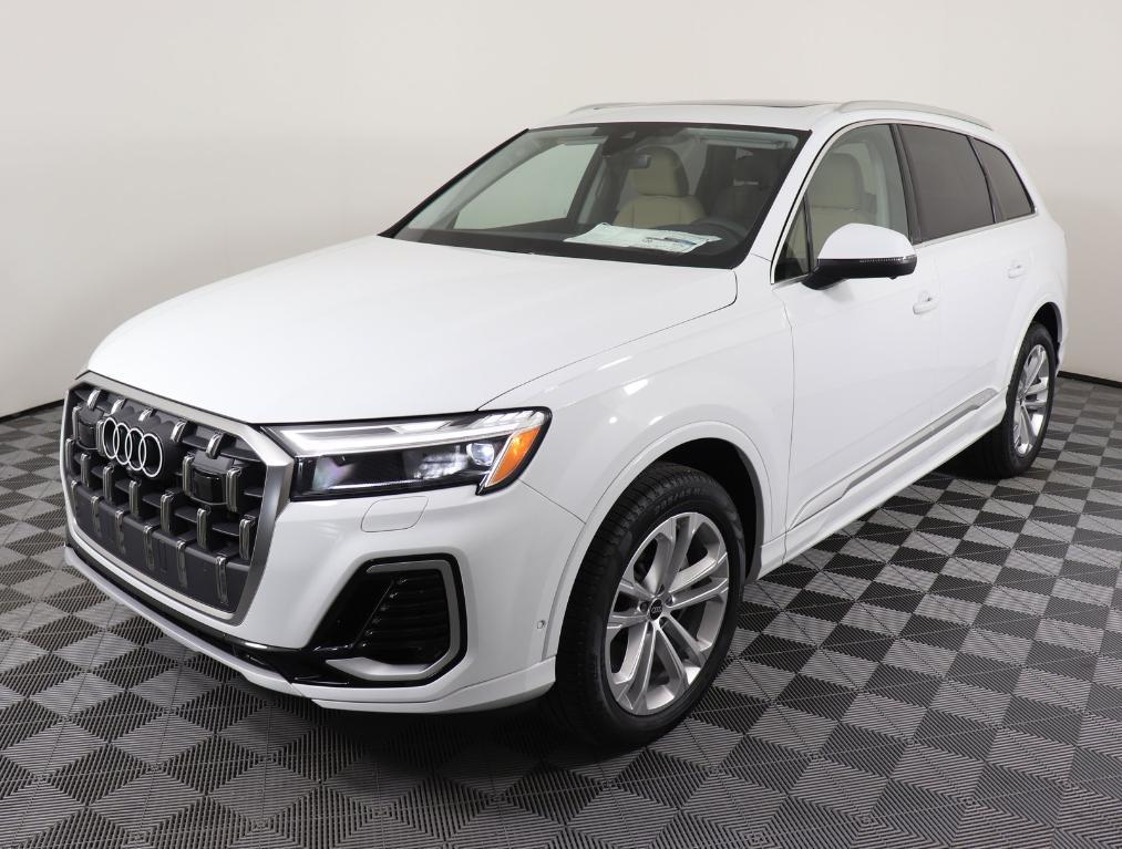 new 2025 Audi Q7 car, priced at $71,112