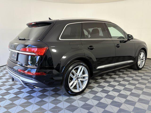 new 2025 Audi Q7 car, priced at $72,451