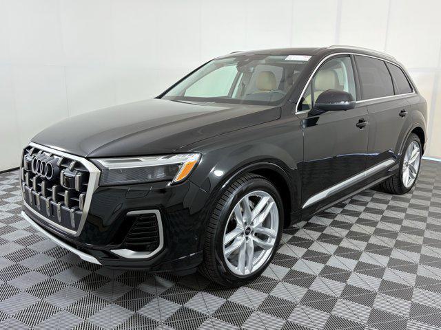 new 2025 Audi Q7 car, priced at $72,451