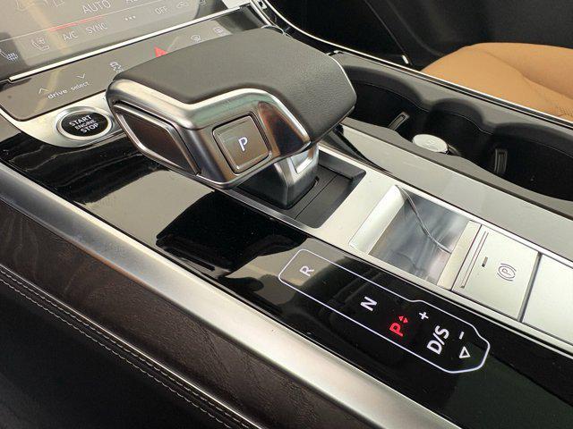 new 2025 Audi Q7 car, priced at $72,451