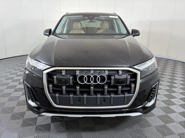 new 2025 Audi Q7 car, priced at $72,451